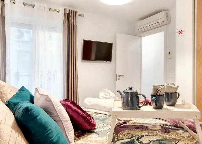 Comfortable House In With Terrace Сasa de vacaciones